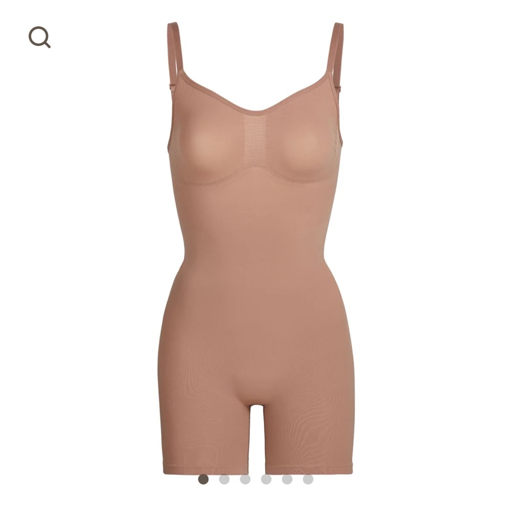 SKIMS SCULPTING BODYSUIT